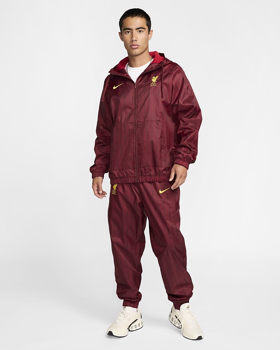 Liverpool FC Men s Nike Soccer Hooded Woven Tracksuit. Nike JP